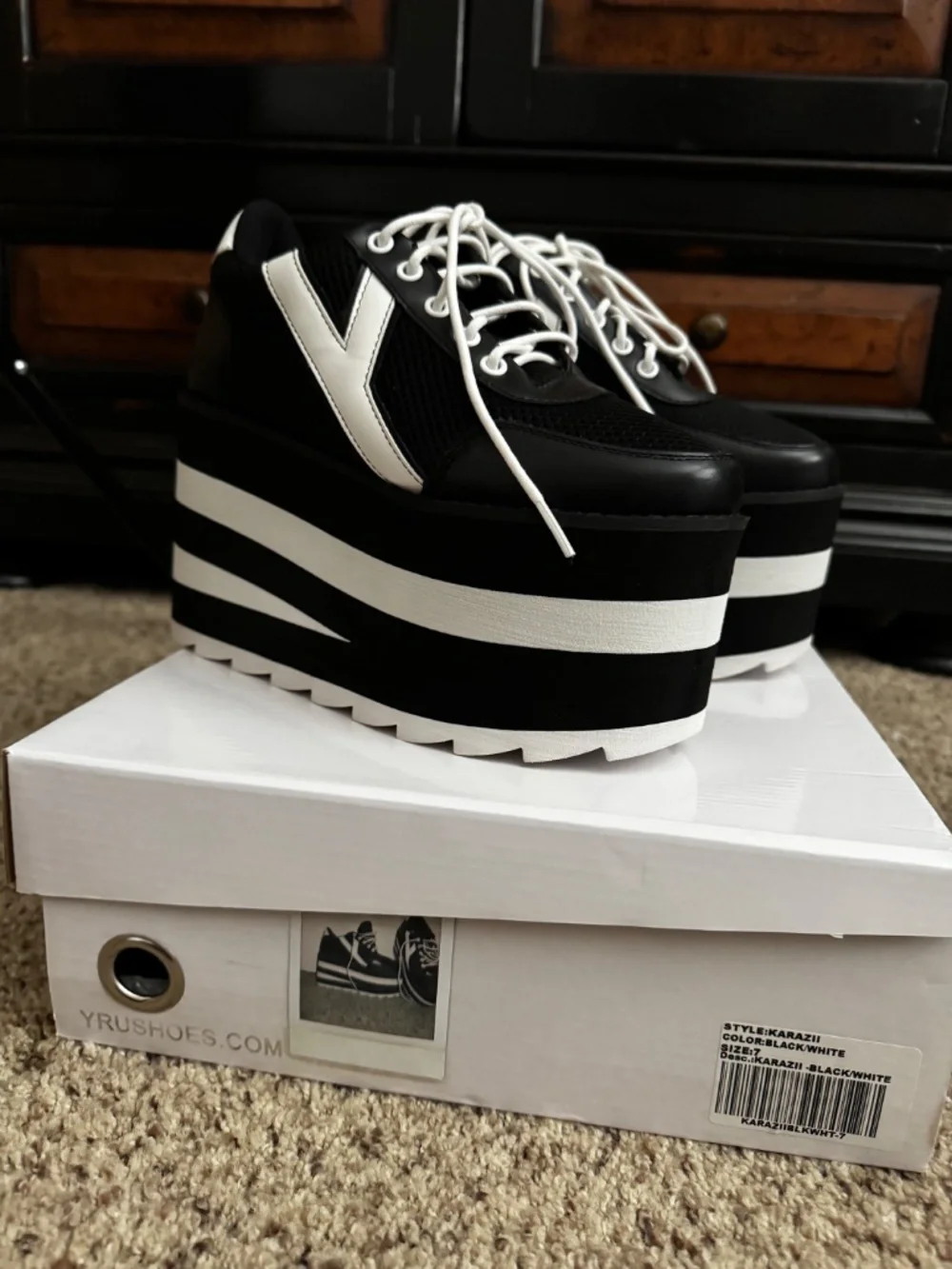 Brand New in Box YRU Karazii Flatform Sneakers